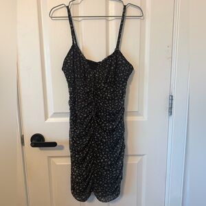 Black Floral Ruched Mini Dress 🌸 Flattering Bodycon | Size M
